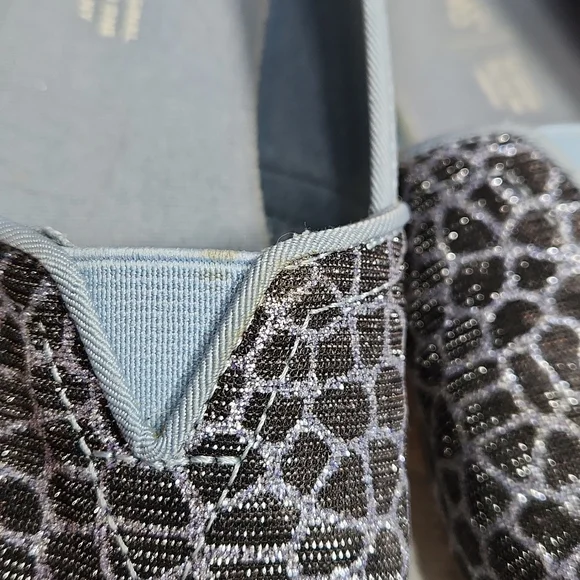 Toms Black Snake w/Silver Glitter Light Blue 8.5W Casual - Picture 8 of 8
